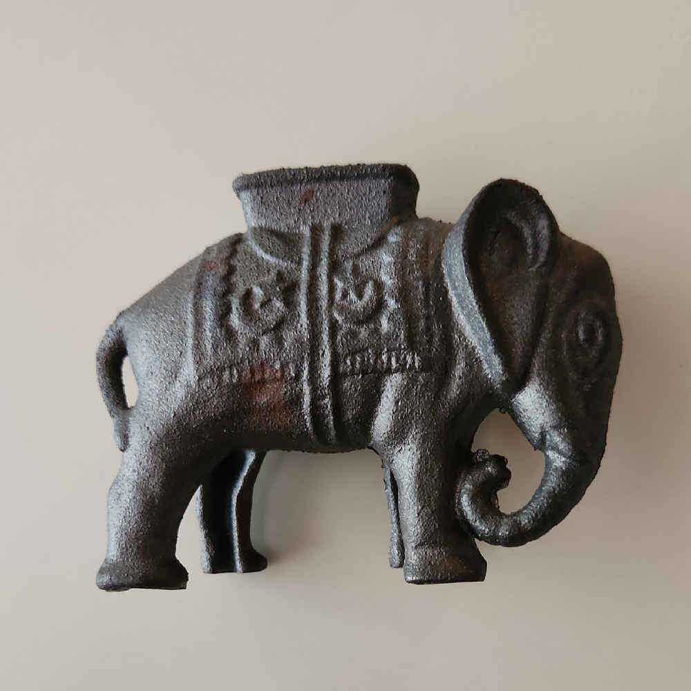 Vintage Cast Iron Elephant Bank